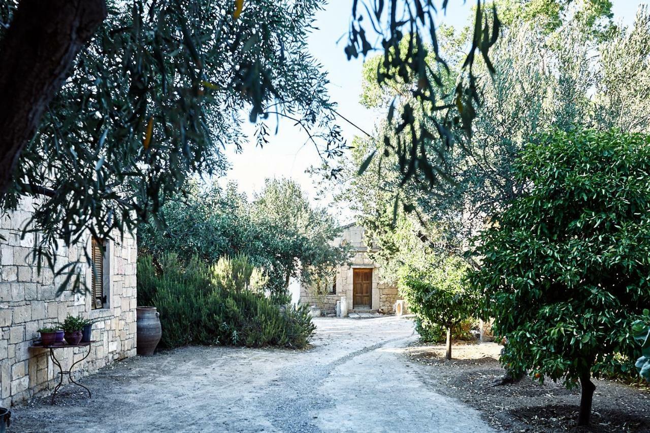 Nikolaou Art Residence Aegina Экстерьер фото